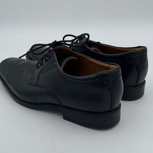 Clarks Classic Black Men\'s Dress Shoes size 9